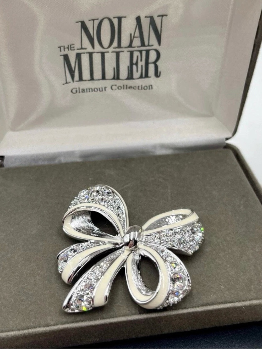 Host Pick ✨ Nolan Miller Glamour Collection Crystal Bow Brooch Pin w/ Box